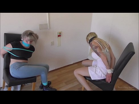 ❤️ Viciado / amarrado e amordaçado / donzela em apuros ❌ Porno vídeo em nós pt-br.com-porn-hat.ru ❌❤